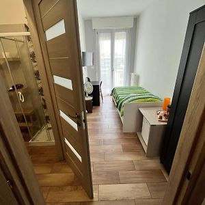 Private Bathroom Single Room